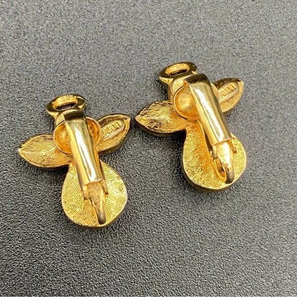 Avon Vintage Angel Pearl and Gold Tone Clip On Earrings - Picture 11 of 11